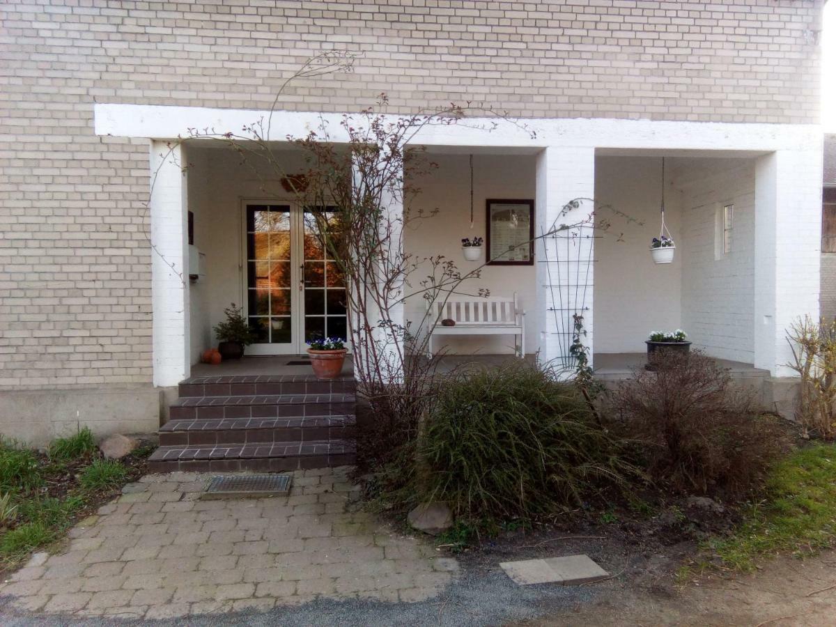 Zum Bothmerschen Krug Швармштедт Экстерьер фото